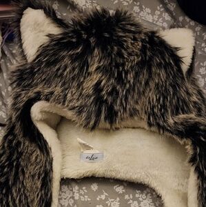 OS wolf hooded scarf grey / white